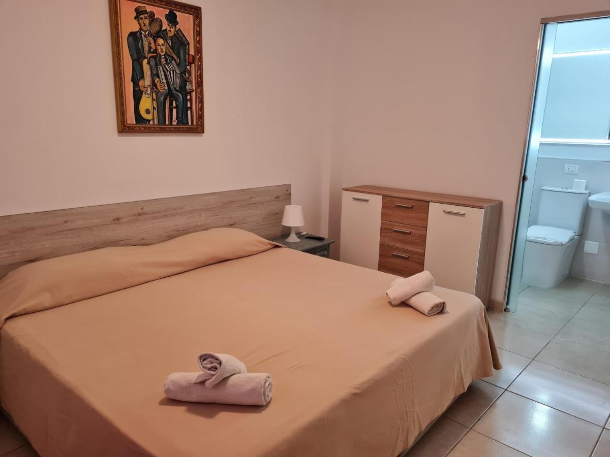 Habitaciones Nathaly Armenime 외부 사진